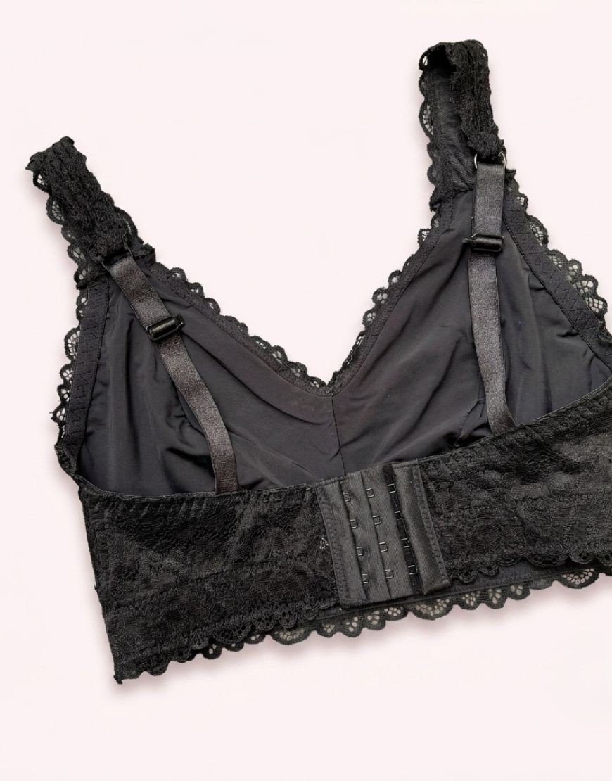 Curvy Double Layered Minimizer Lace Bra